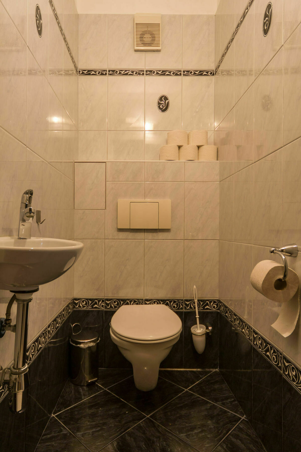 Puzzlehotel - Apartments Zentrum II Viyana Dış mekan fotoğraf