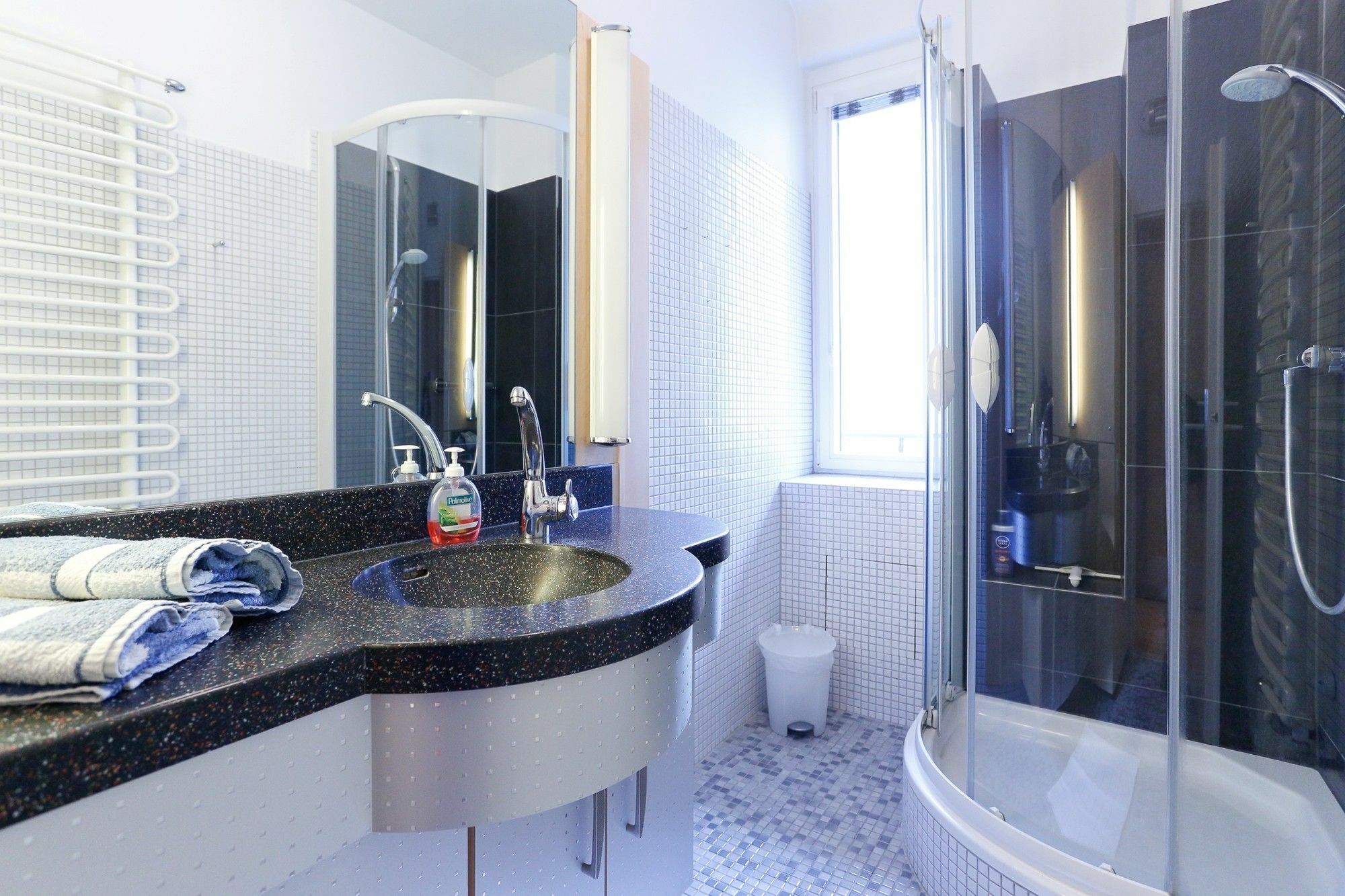 Puzzlehotel - Apartments Zentrum II Viyana Dış mekan fotoğraf